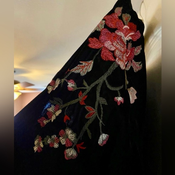 NWT Black Velvet Floral Embroidery Dress 20” Bust, 15” Waist, 38.5” L - Picture 6 of 7